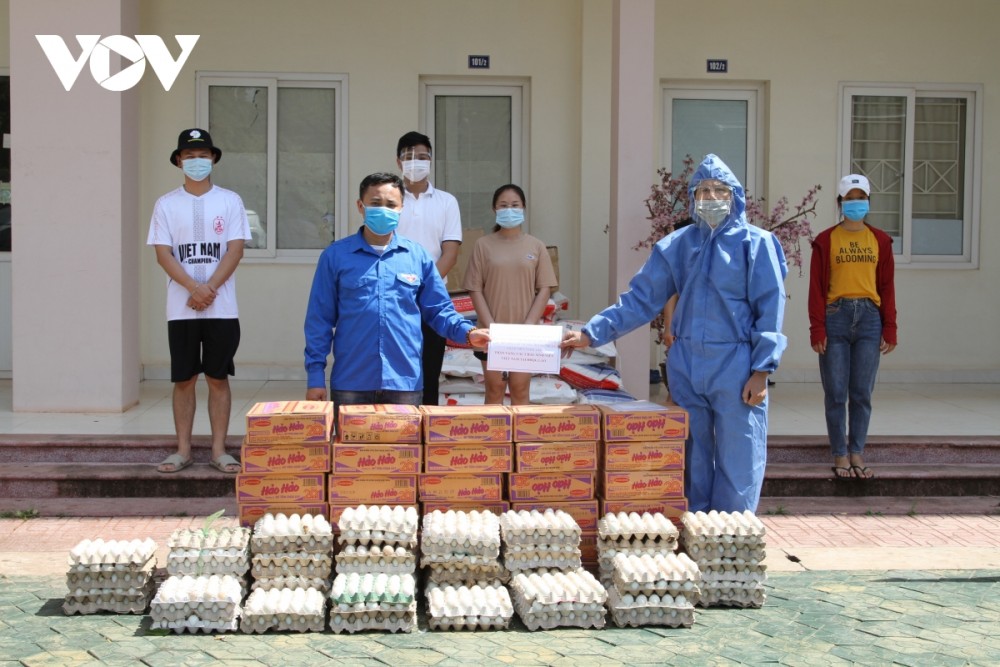 Đại sứ quán Việt Nam tại Lào tích cực bảo hộ công dân giữa đại dịch Covid-19