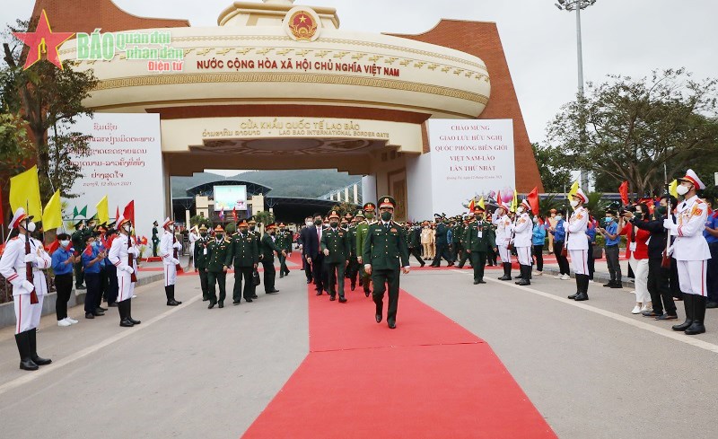Giao lưu hữu nghị quốc phòng biên giới Việt Nam-Lào lần thứ nhất chính thức bắt đầu
