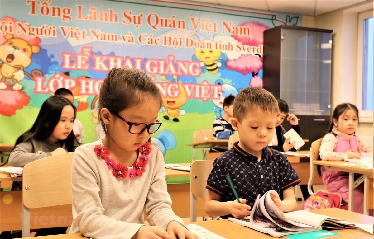 Lớp học Tiếng Việt ở Ekaterinburg, Liên bang Nga. (Nguồn: TTXVN)