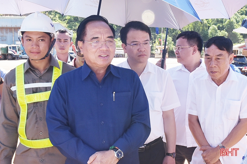 Đoàn công tác Bộ KH&ĐT nước CHDCND Lào tham quan Khu kinh tế Vũng Áng