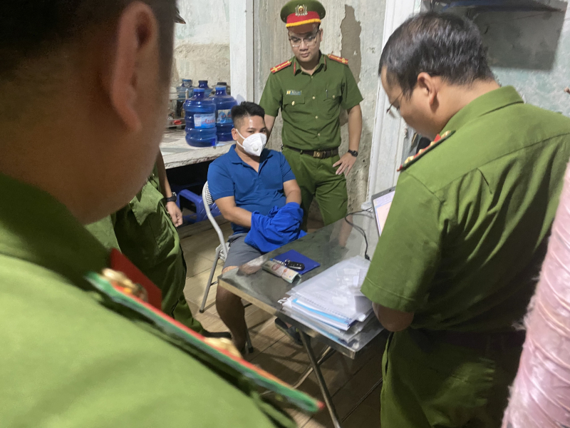 Khởi tố đối tượng giúp “chạy án” vụ buôn lậu xe ô tô từ Lào về Việt Nam -0