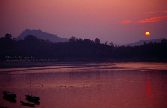 Một hình ảnh khác về hoàng hôn trên sông Mekong.