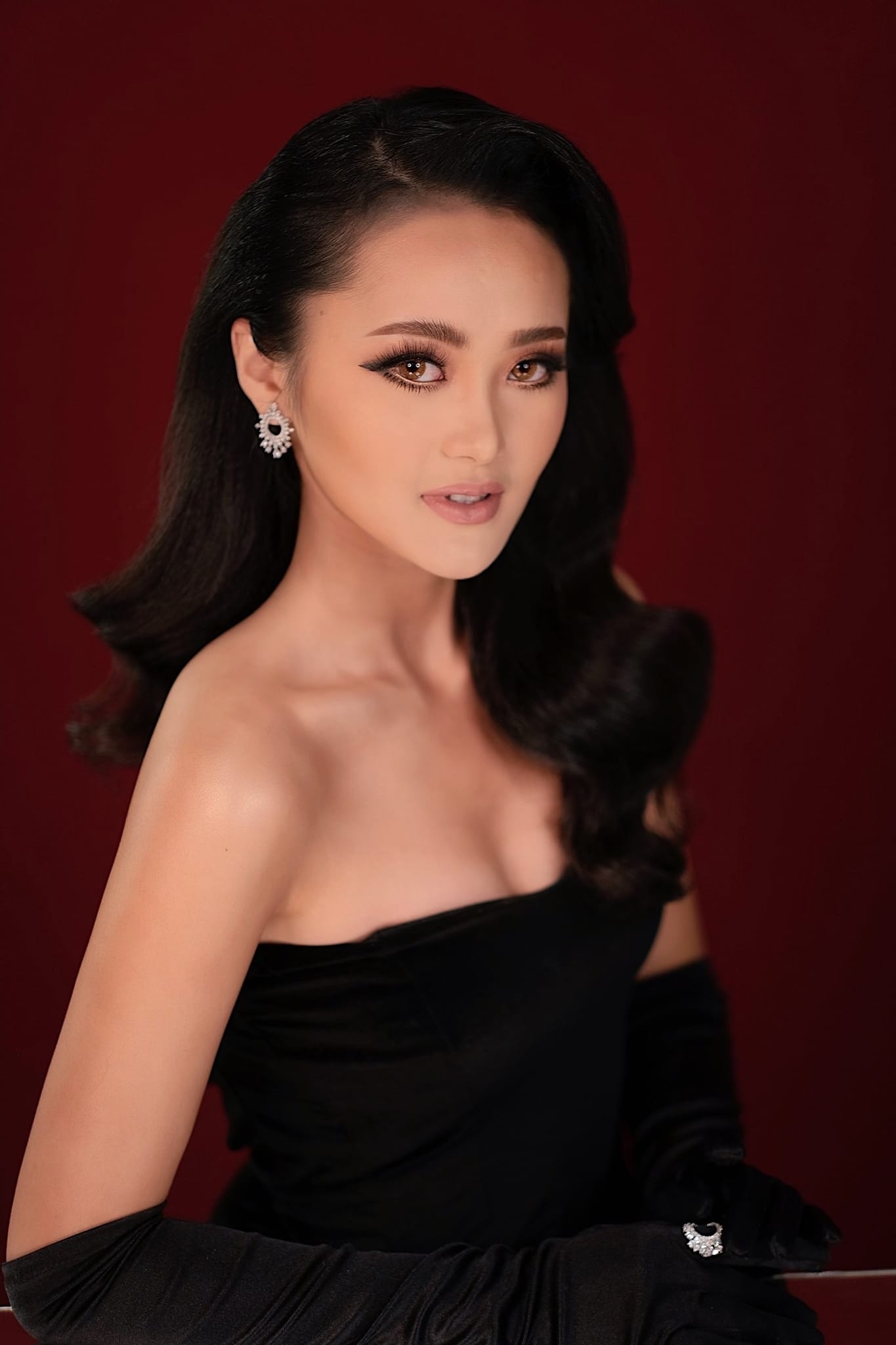 Người đẹp H’Mông đăng quang Hoa hậu Hoàn vũ Lào 2022  - ảnh 10