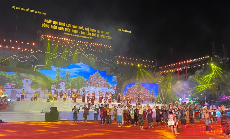 Khai mạc Ngày hội Giao lưu văn hóa, thể thao và du lịch vùng biên giới Việt Nam-Lào ảnh 1
