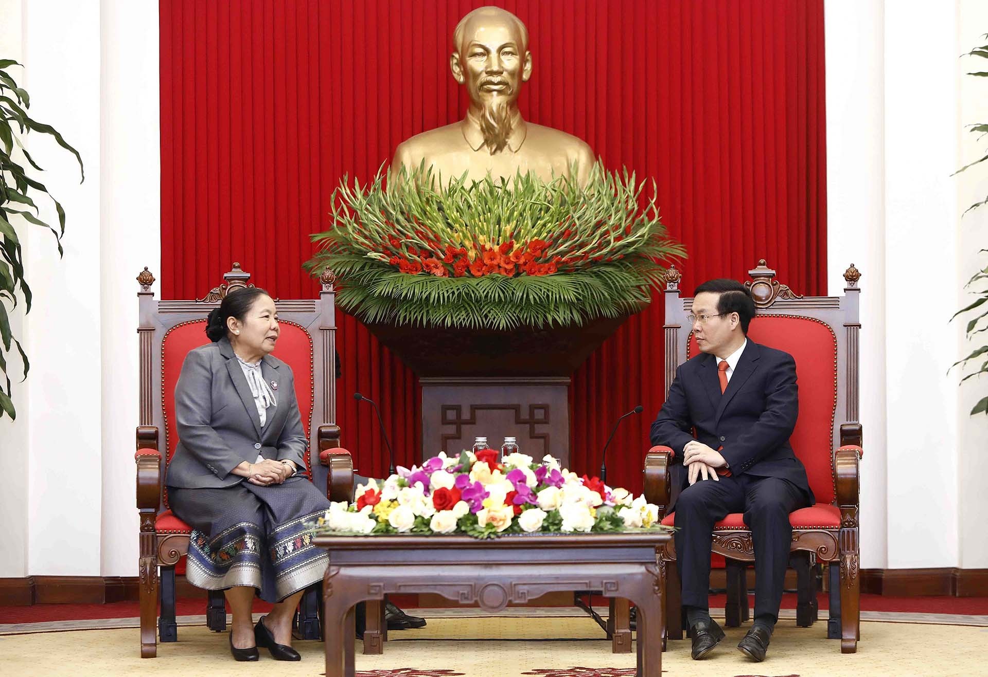 Thường trực Ban Bí thư Võ Văn Thưởng tiếp Trưởng ban Tổ chức Trung ương Đảng Nhân dân Cách mạng Lào đang có chuyến thăm và làm việc tại Việt Nam. (Nguồn: TTXVN)