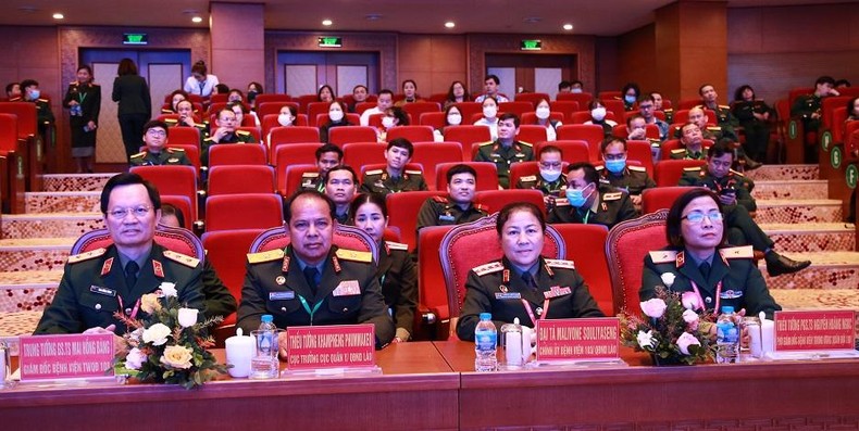 Chia sẻ nhiều kỹ thuật tiên tiến tại hội nghị khoa học y tế Việt-Lào ảnh 1