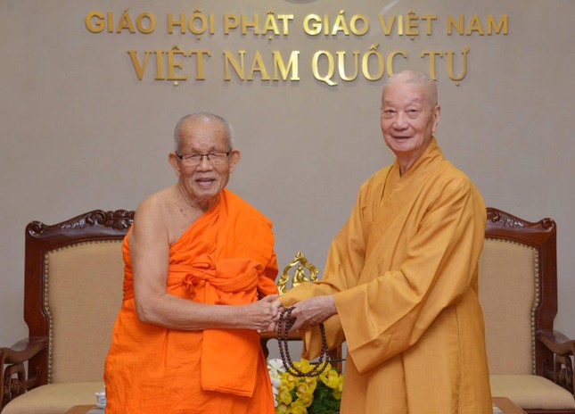 Đức Pháp chủ Thích Trí Quảng tiếp Chủ tịch Trung ương Liên minh Phật giáo Lào ảnh 1