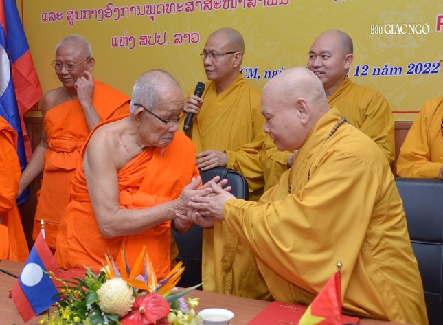 Giáo hội Phật giáo Việt Nam và Liên minh Phật giáo Lào ký kết hợp tác nhiều nội dung quan trọng ảnh 1