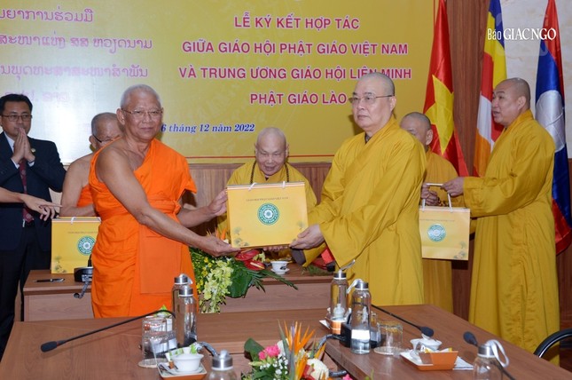 Giáo hội Phật giáo Việt Nam và Liên minh Phật giáo Lào ký kết hợp tác nhiều nội dung quan trọng ảnh 24