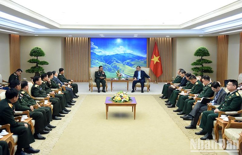 Hợp tác quốc phòng là trụ cột quan trọng trong quan hệ Việt - Lào ảnh 1