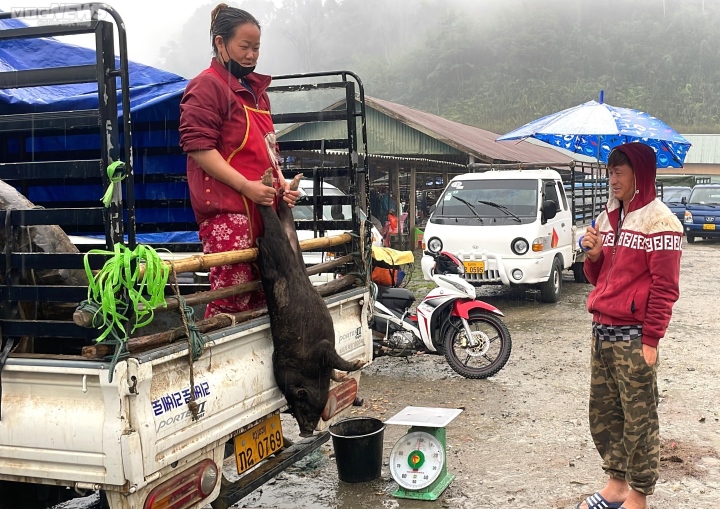 Chợ phiên biên giới Việt - Lào  - 4