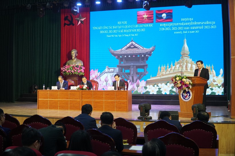 Hội nghị tổng kết công tác đào tạo và quản lý lưu học sinh Lào năm học 2020-2021 và 2021-2022; phương hướng kế hoạch năm học 2022-2023. Ảnh: Hồ Lài.