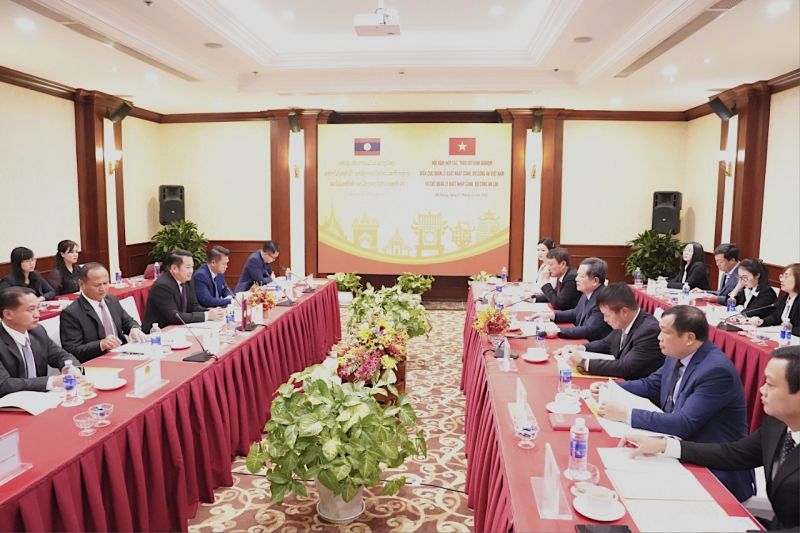Ổn định an ninh biên giới, góp phần phát triển kinh tế-xã hội hai nước Việt-Lào -0