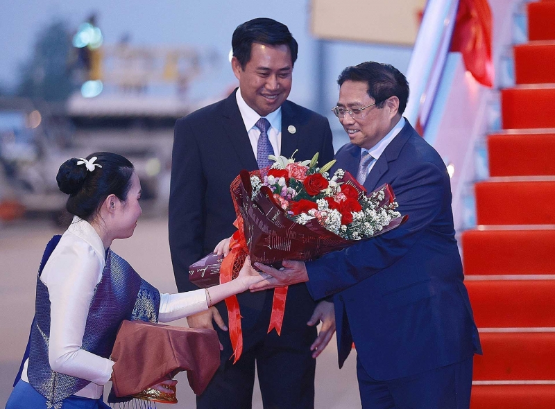 Lễ đón Thủ tướng Phạm Minh Chính dự Hội nghị cấp cao Ủy hội sông Mekong quốc tế lần thứ 4 tại Vientiane, Lào.