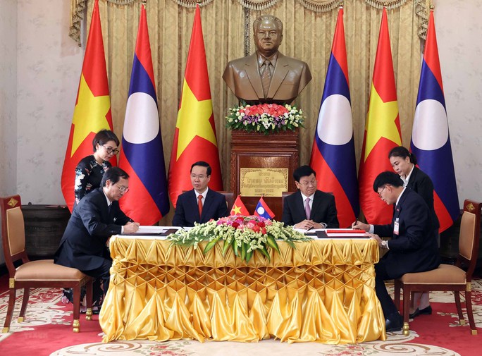 Việt Nam - Lào nỗ lực nâng tầm hợp tác kinh tế - Ảnh 1.