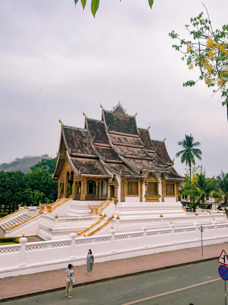Những ngày đầu hè vi vu khắp Lào của du khách Việt - 3
