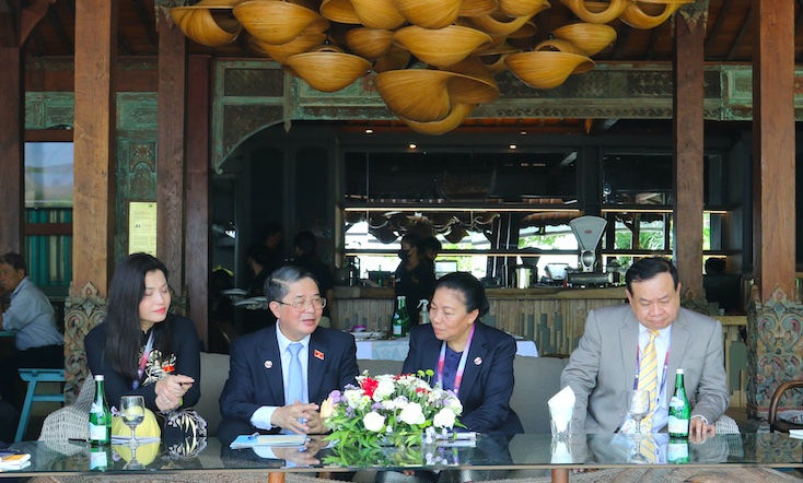 Phó Chủ tịch Quốc hội Nguyễn Đức Hải tiếp xúc song phương với Phó Chủ tịch Quốc hội CHDCND Lào Sounthone Xayachack