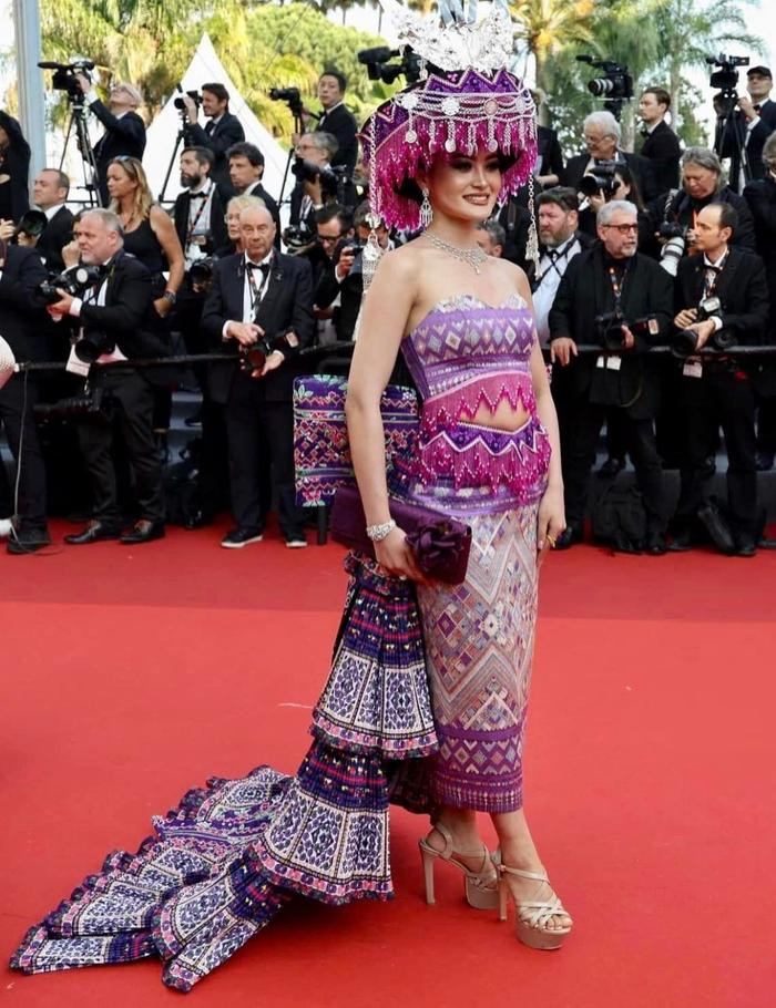 Xuất hiện mỹ nhân diện trang phục dân tộc lên thảm đỏ Cannes, hoá là là người vượt cả Ngọc Châu năm ấy! Ảnh 4