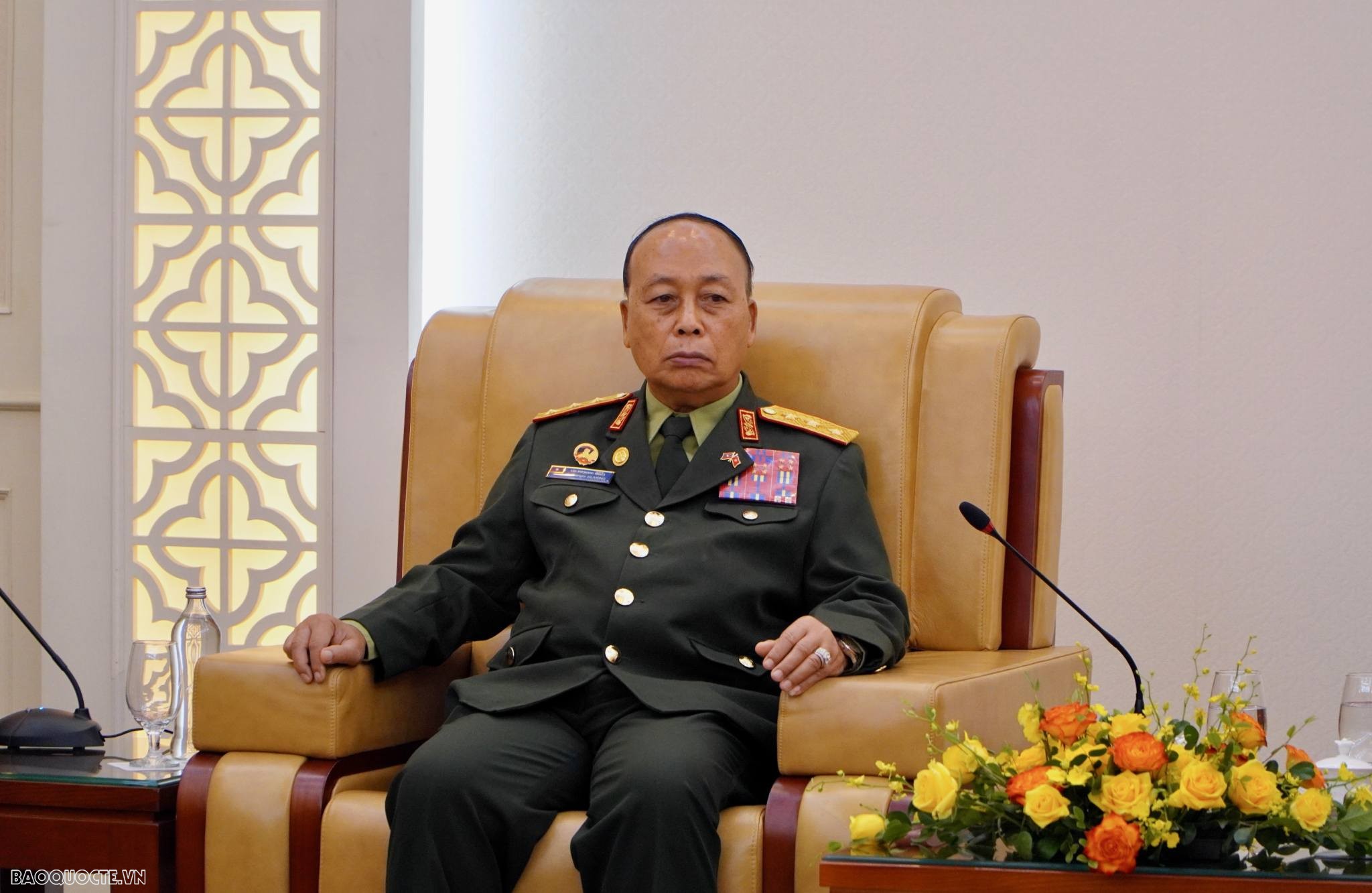 Đồng chí Thượng tướng Thongloi Silivong cảm ơn Bộ Quốc phòng Việt Nam nói riêng, Đảng và Chính phủ Việt Nam nói chung luôn kề vai, sát cánh hỗ trợ Lào trong tất cả những giai đoạn khó khăn. (Ảnh: Tuấn Việt)