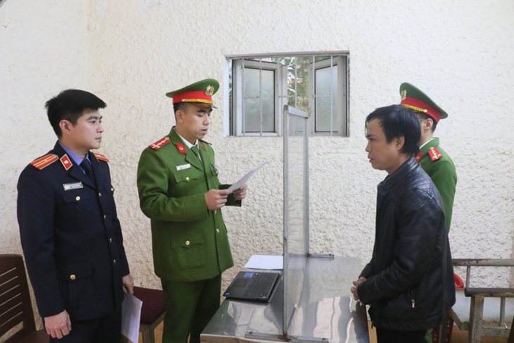 Nguyễn Văn Hiền tại cơ quan công an - Ảnh: CACC